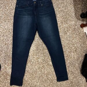 Bandolino Blue Skinny Jeans with Tapered Legs